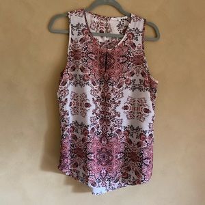 Sleeveless crepe bohemian patterned blouse